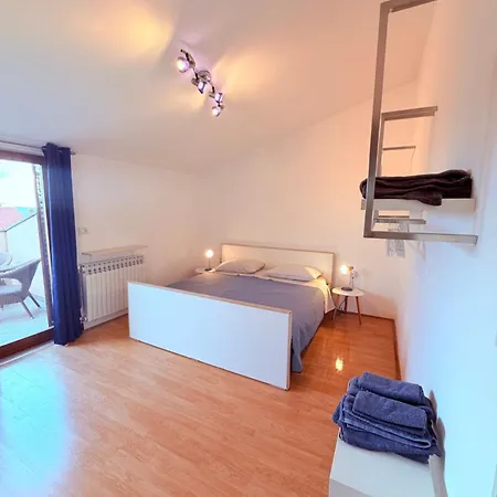 Casamare - 1st Floor Peroj